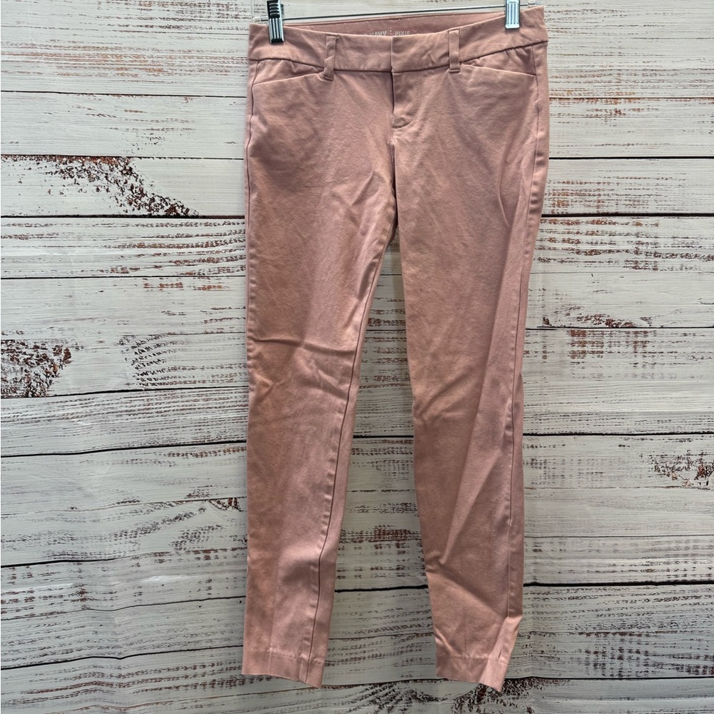 Old Navy Pixie Mid Rise Size 2 "Pink"